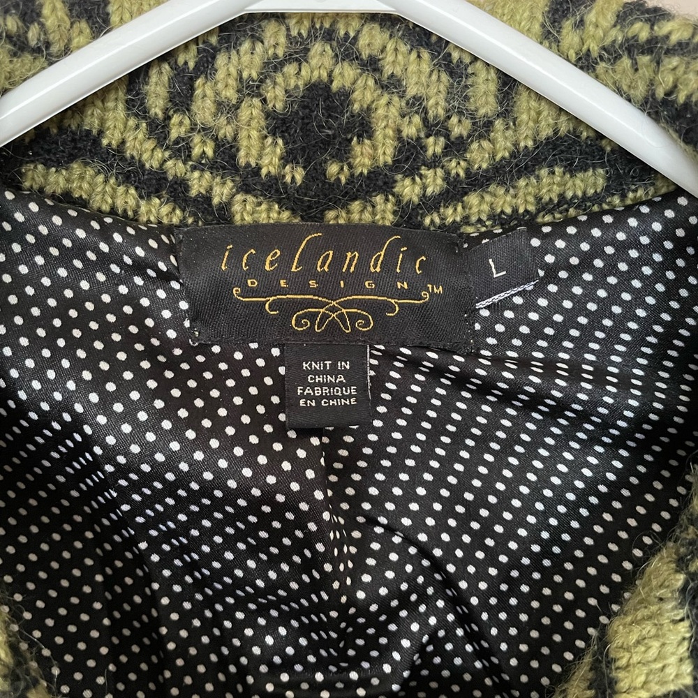 Icelandic wool jacket - Picture 2 of 5